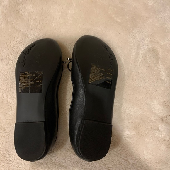 Shoe - Picture 2 of 3